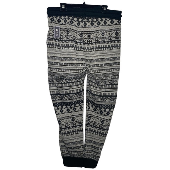 Forever 21 (21 Men) Aztec Print Joggers (Size:XL, Color:Gray/Black - Picture 2 of 4